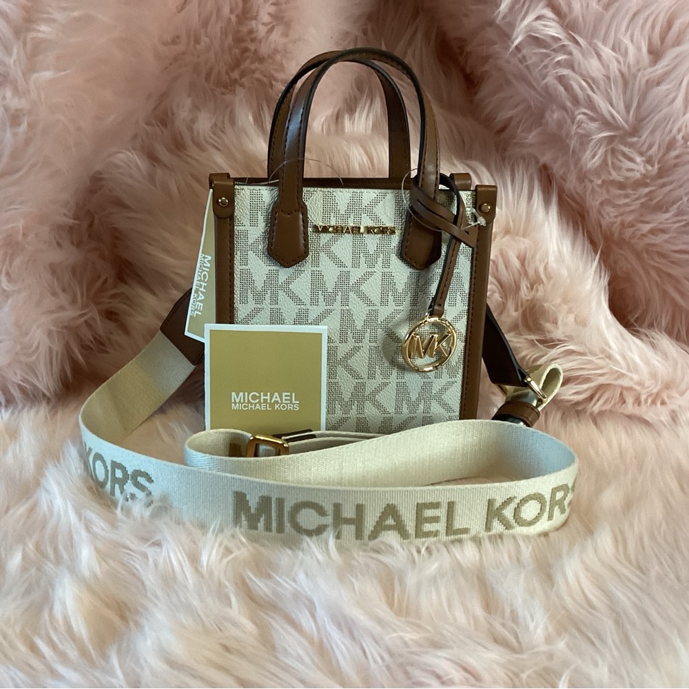 Michael Kors Jet Set Logo Small Tote in Vanilla/Acorn NWT & In Box - Picture 11 of 14